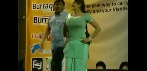  Paki Booby Stage Acctress Saima Khan shaking big boobs on stage